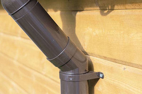 Держатель водосточной трубы на дерево.jpg