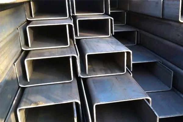 Швеллер стальной гнутый 140х40х3