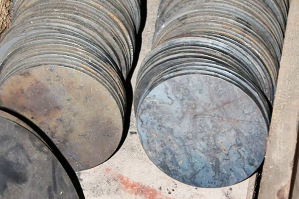 Заглушка металлическая 76 мм