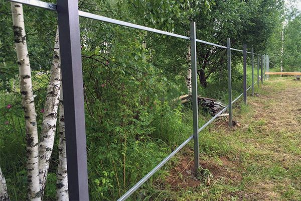 Какую трубу использовать для забора