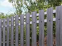 Забор из штакетника