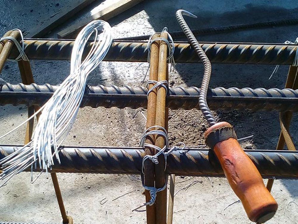 крюк для вязки арматуры