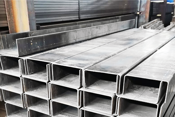 Швеллер 200х100х6