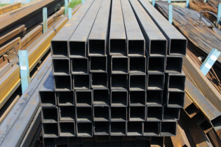 Столб для забора 80х80х3 мм 4 м