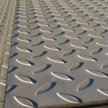 Лист рифленый 6х1500х6000 чечевица