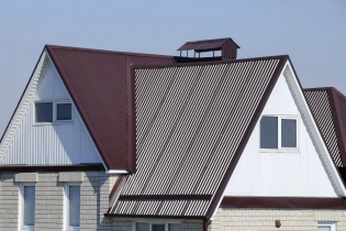 Профнастил Коричневый МП20 0,45 мм с комплектом для монтажа